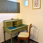 Villakrocker - Elberadweg Trifft Wandkunstwerk *