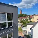 Villakrocker - Elberadweg Trifft Wandkunstwerk * Burg bei Magdeburg