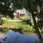 Villakrocker - Elberadweg Trifft Wandkunstwerk Apartman Burg bei Magdeburg