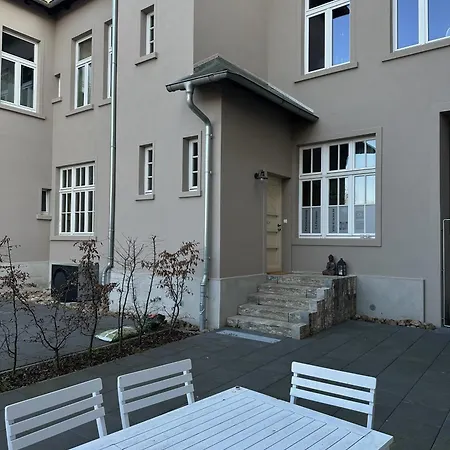 Villakrocker - Elberadweg Trifft Wandkunstwerk Burg bei Magdeburg