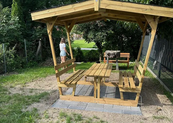 Villakrocker - Elberadweg Trifft Wandkunstwerk * Burg bei Magdeburg