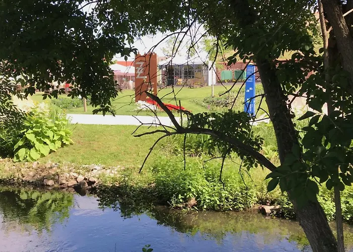 Villakrocker - Elberadweg Trifft Wandkunstwerk Lägenhet Burg bei Magdeburg