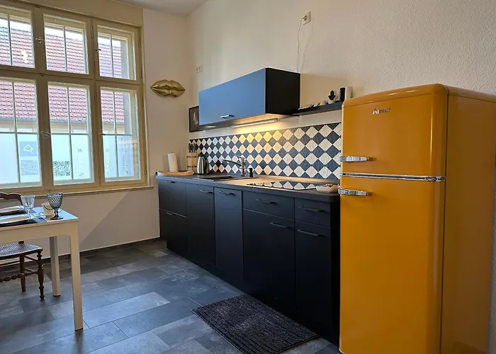 Villakrocker - Elberadweg Trifft Wandkunstwerk Burg bei Magdeburg